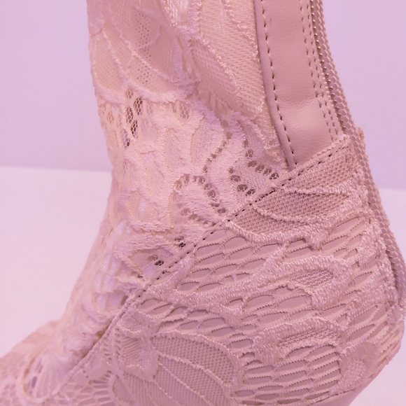 Qupid Pink Lace Fabric Zip Peep Toe Wedding Bridal Sock Boot 4 1/2" Heels sz 7 - Picture 6 of 8
